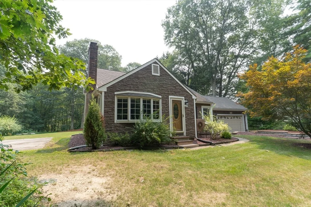 Photo of 42 Oxbow Rd