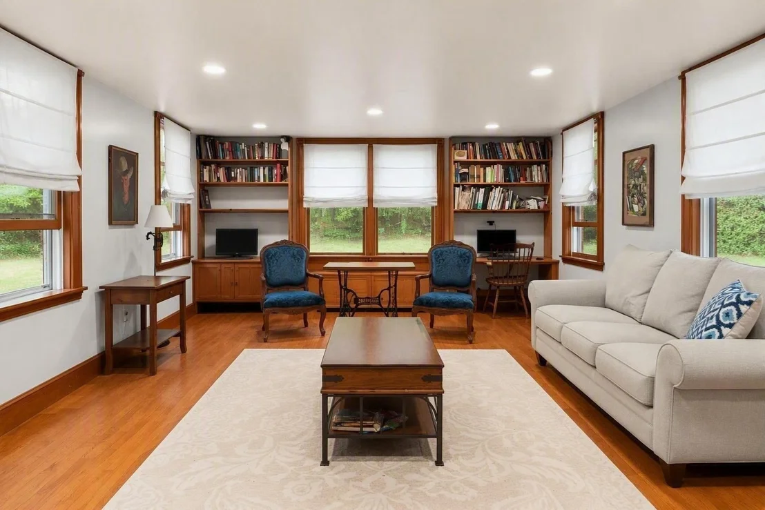 Photo of 360 Nahant Road