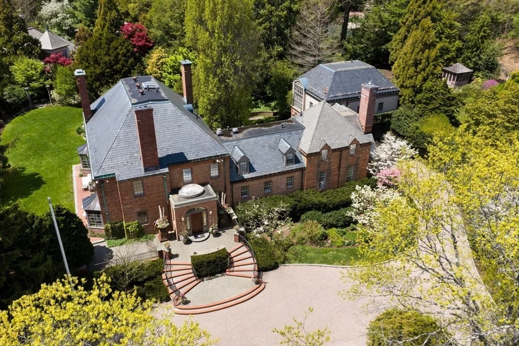 Photo of 40 Singletree Rd