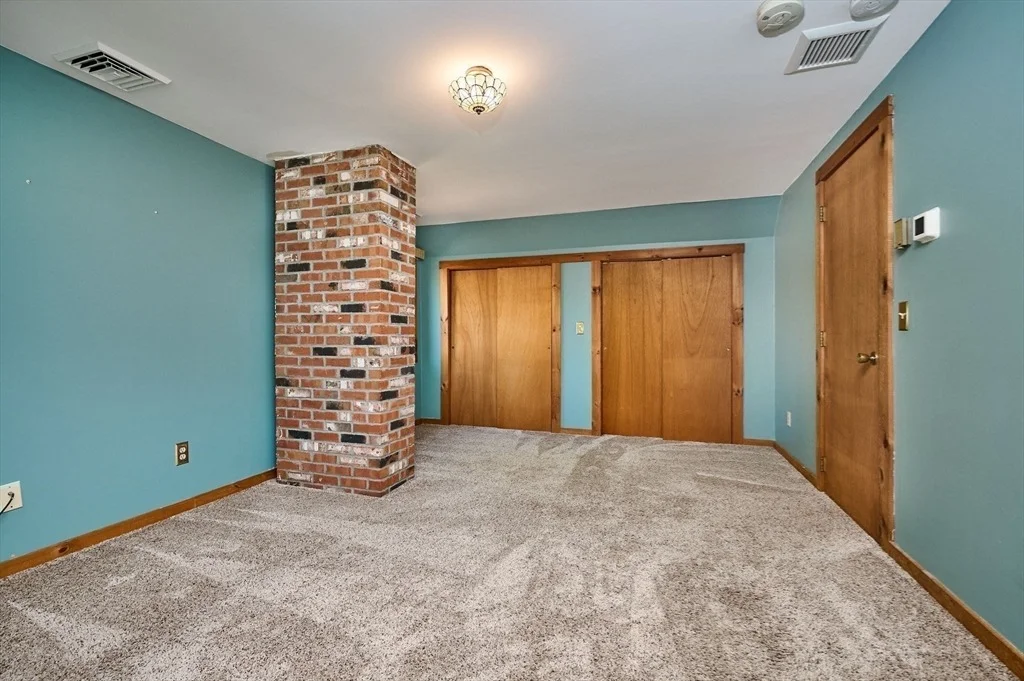 Photo of 10 Hunters Hill Cir