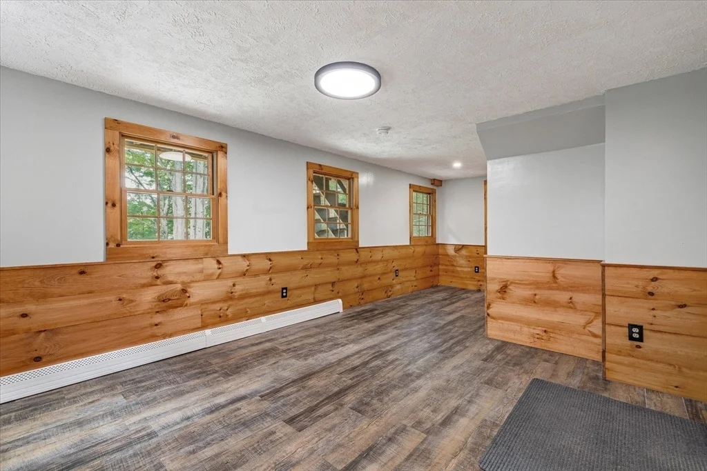 Photo of 481 Hubbardston Rd