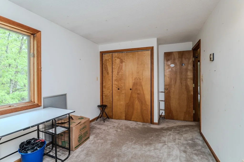 Photo of 102 Larkspur Dr