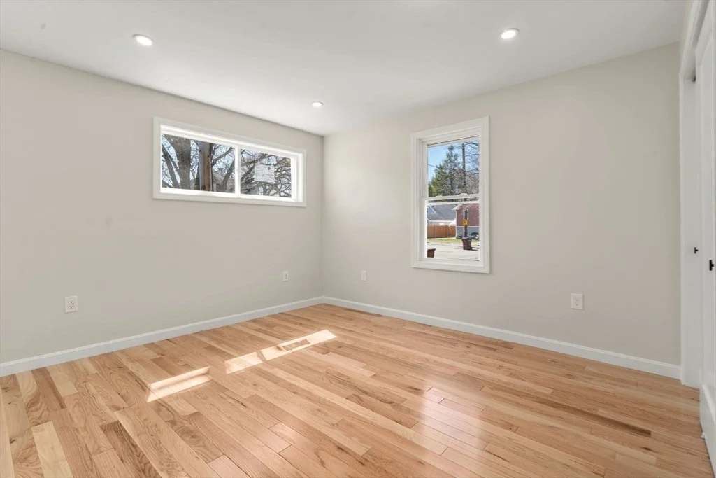 Photo of 243 Riverside Dr