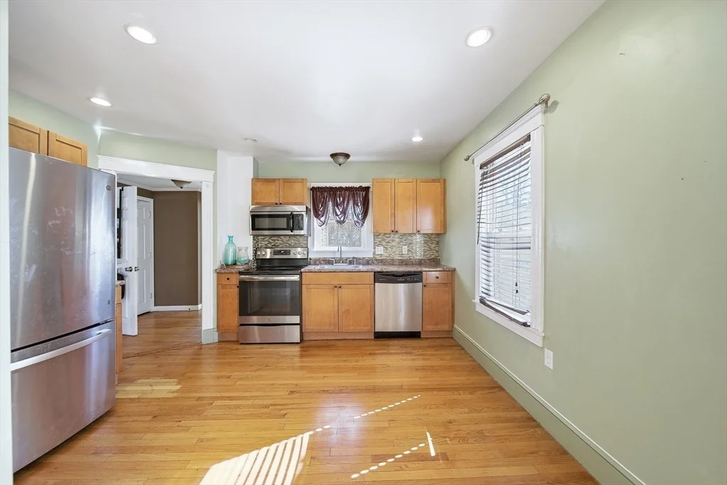 Photo of 12 Eade St