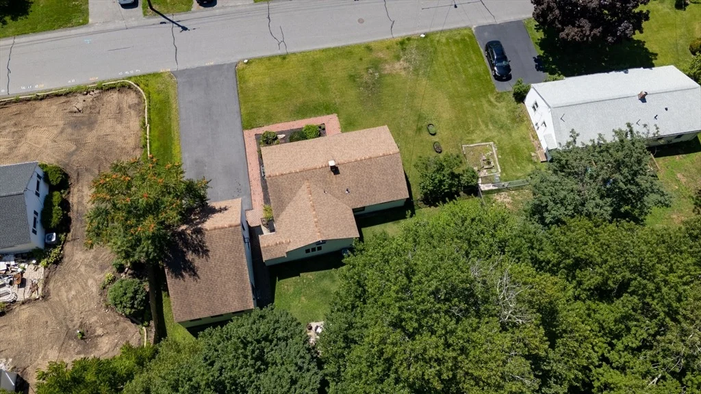Photo of 20 Ledgewood Dr