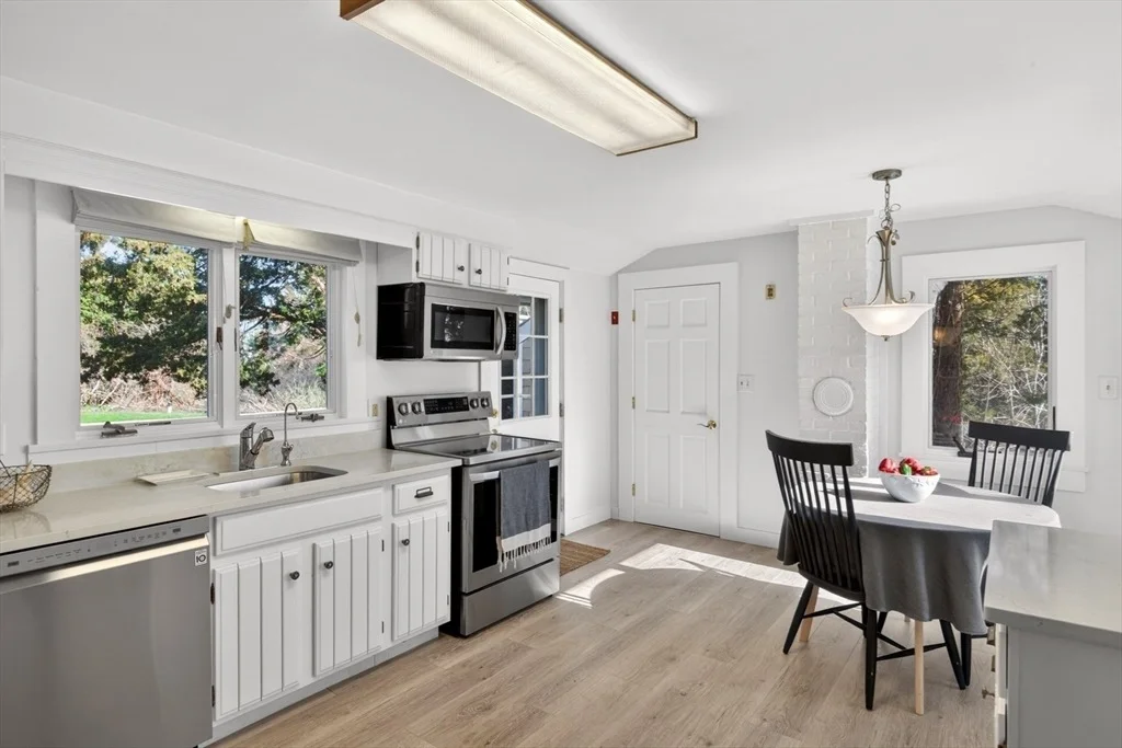 Photo of 250 Mary Chase Rd