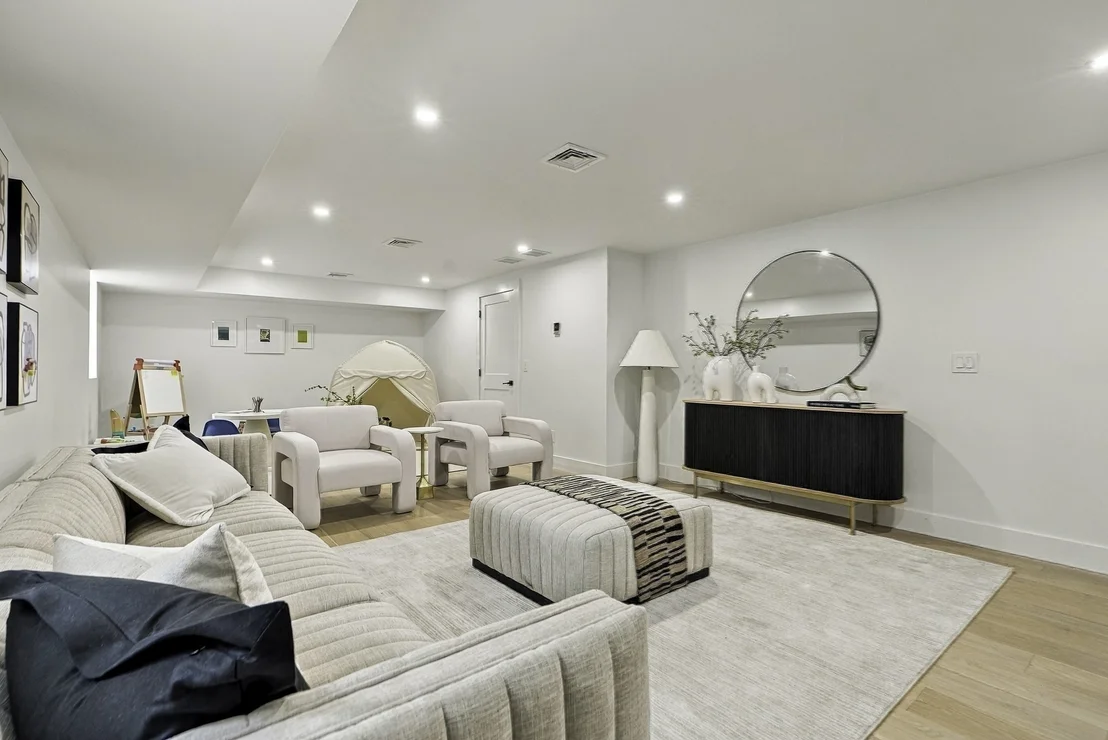 Photo of 641 Chestnut Hill Avenue