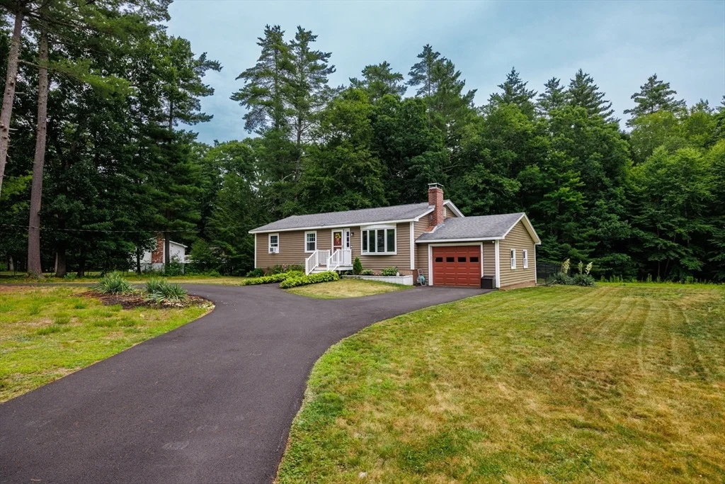 Photo of 142 Squannacook Rd