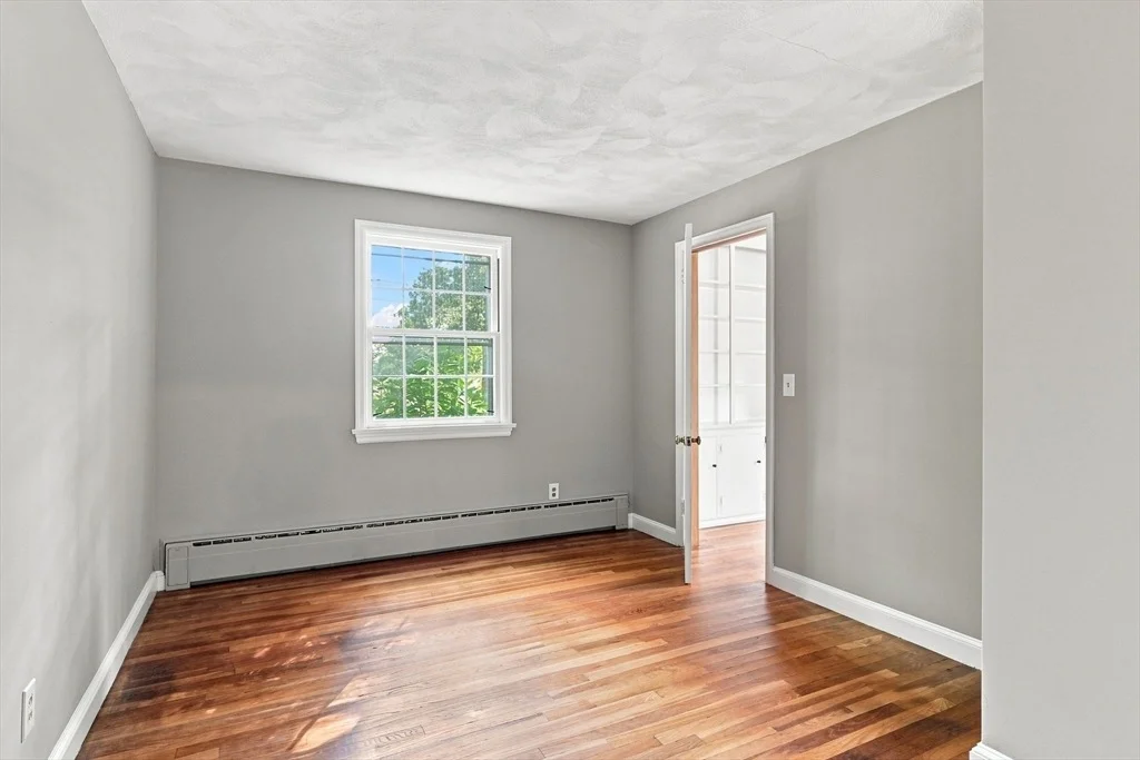Photo of 92 Oak Hollow Rd