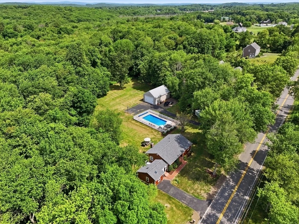 Photo of 126 Putnam Hill Rd