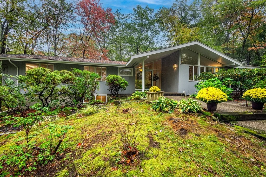 Photo of 12 Laurel Drive