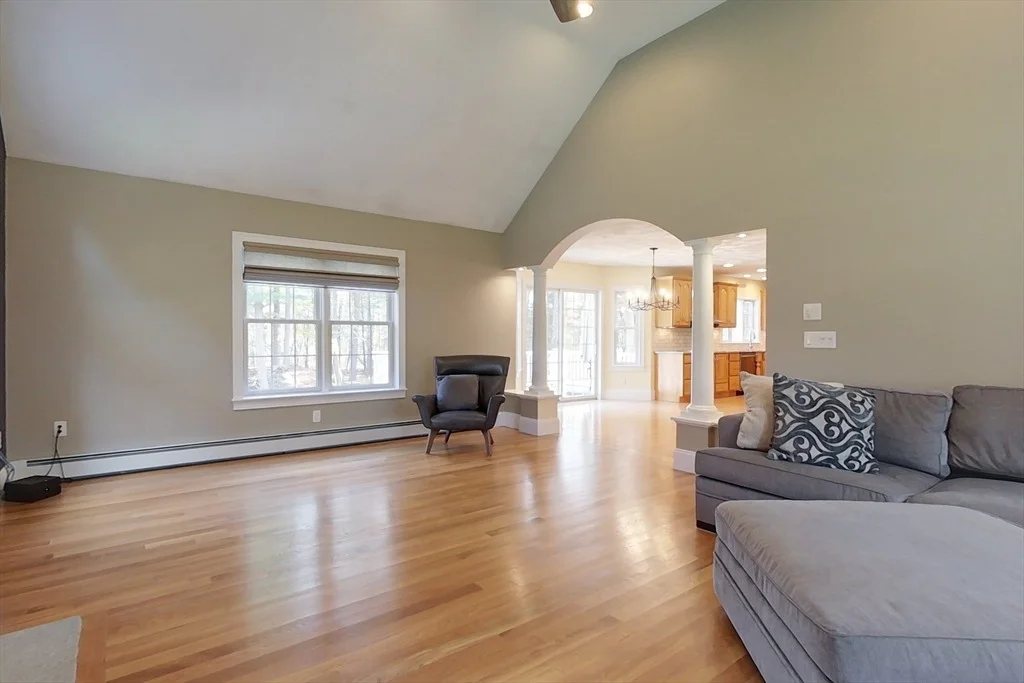 Photo of 452 River St