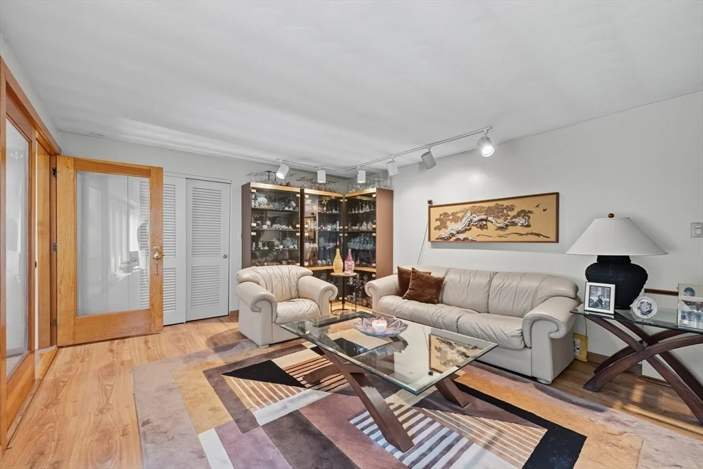 Photo of 19 Nob Hill Dr.
