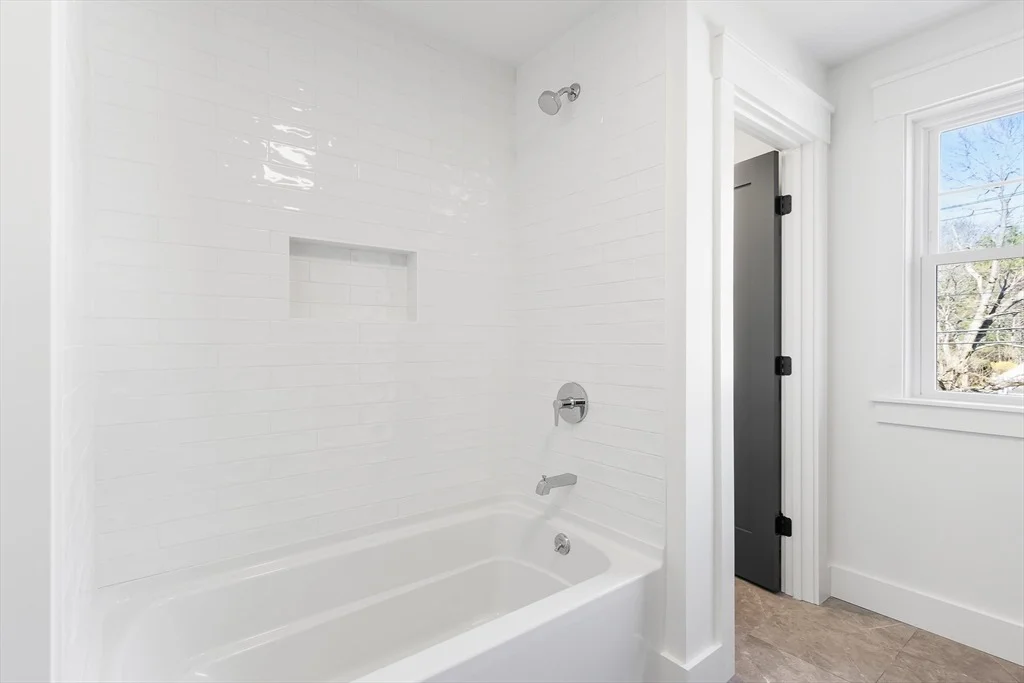 Photo of 242 Oak Street
