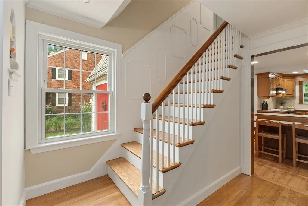 Photo of 19 Colonial Dr