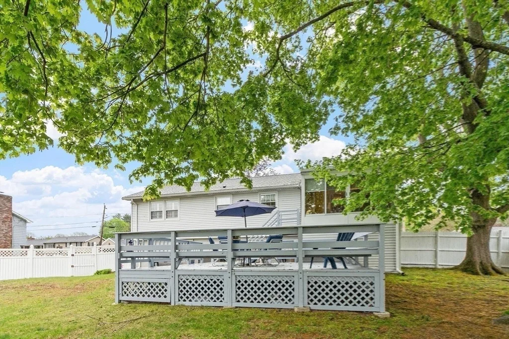 Photo of 134 River Rd