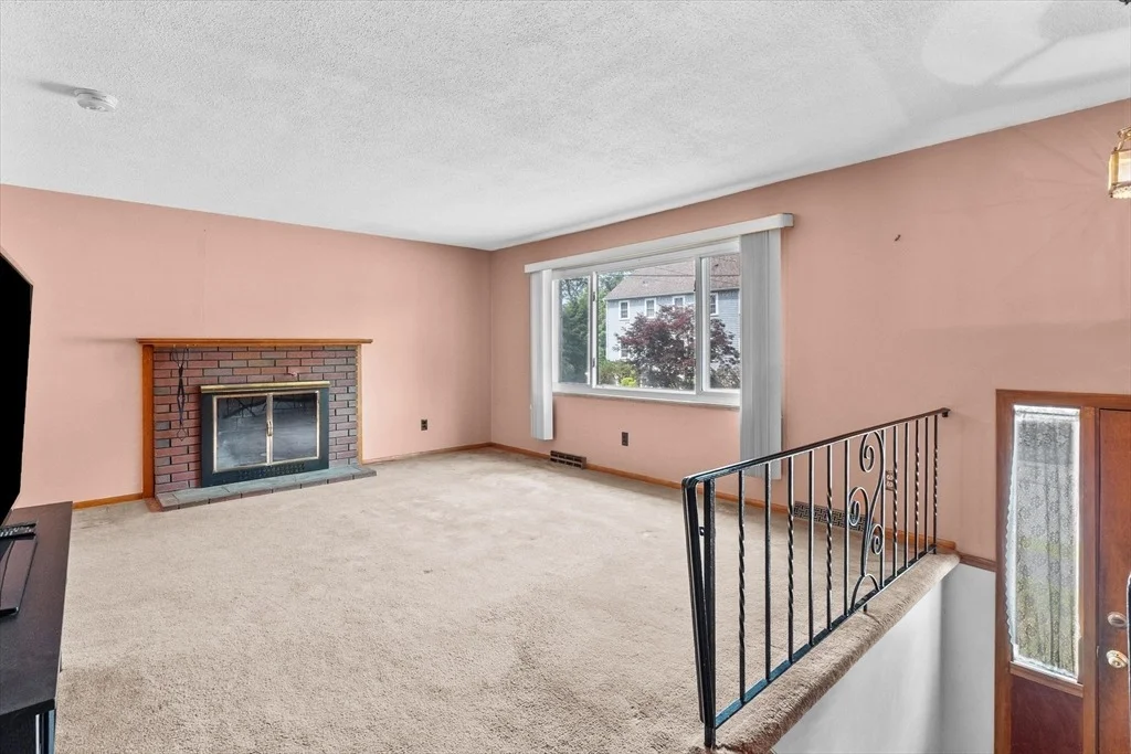 Photo of 9 Hilltop Ave