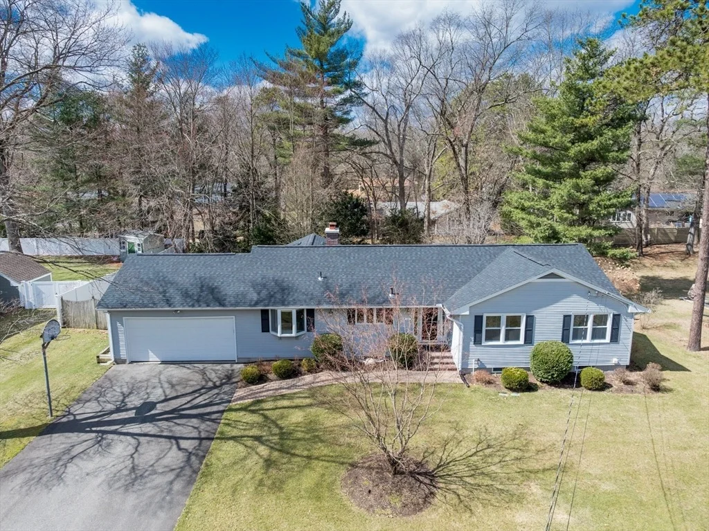 Photo of 242 Kenmore Dr