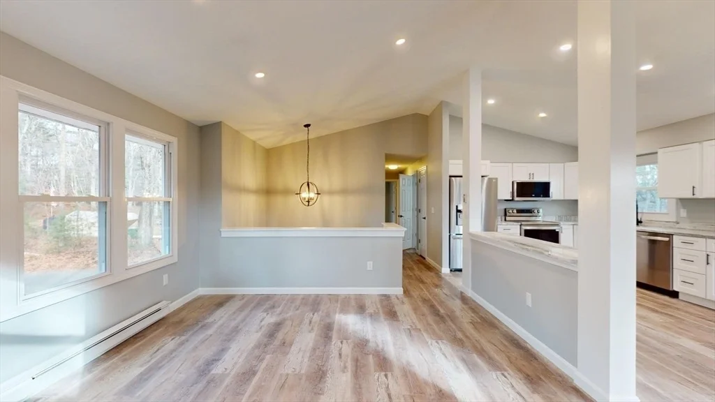 Photo of 564 West Pelham Road