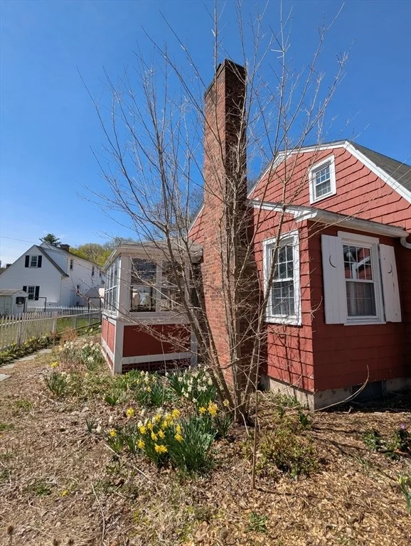 Photo of 314 Mackenzie Ave