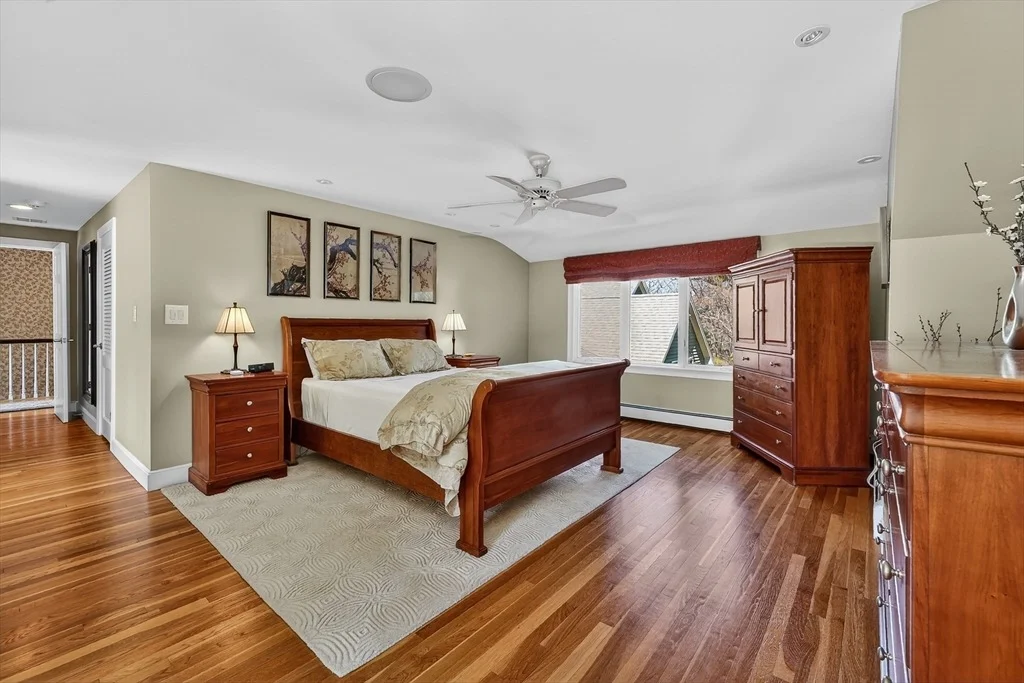 Photo of 37 Mast Hill Rd