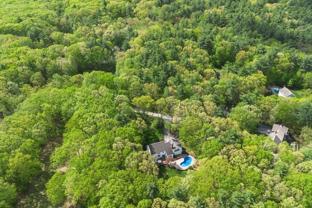 Photo of 825 Brockelman Rd