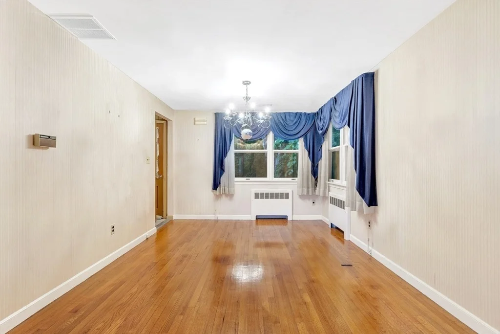 Photo of 24 Dunelm Rd