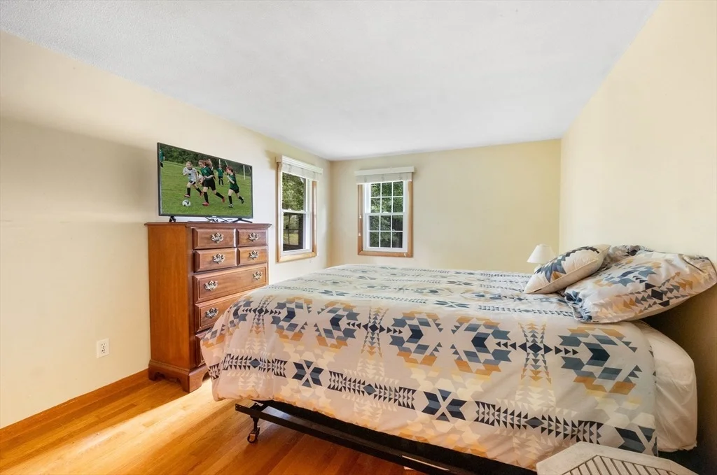 Photo of 32 Scenic Dr