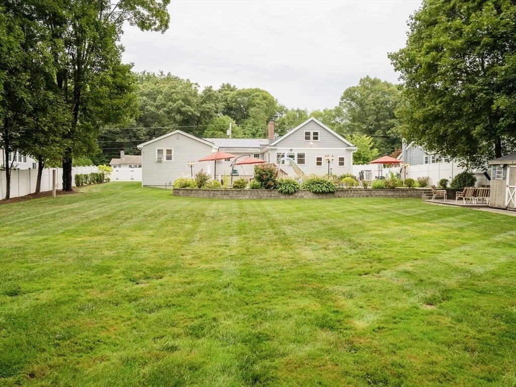 Photo of 21 Helen Dr