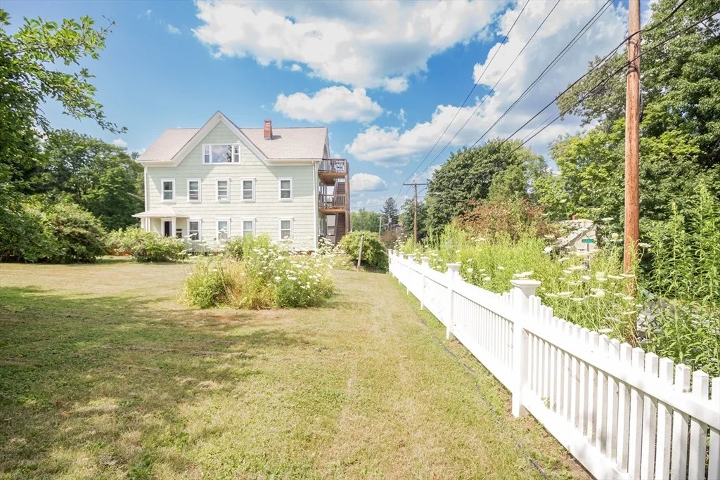 Photo of 18 Steele St