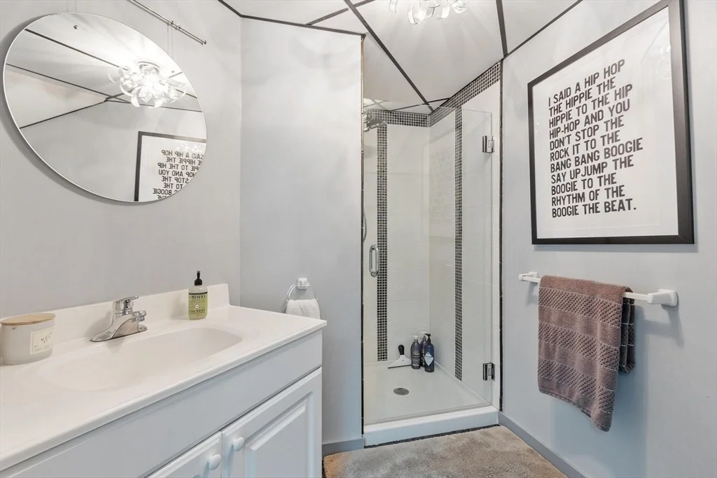 Photo of 60 Commonwealth Cir