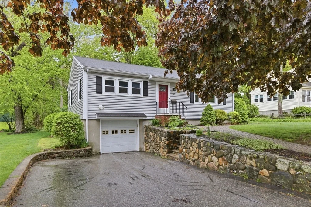 Photo of 141 Pine Ridge Rd
