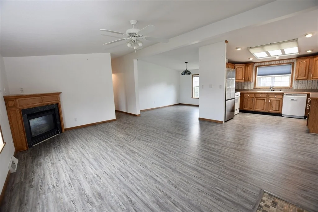 Photo of 29 Lyn Ln.