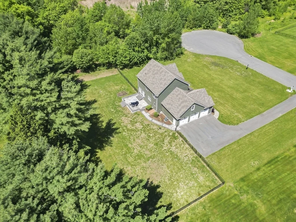 Photo of 27 Kibbe Ln