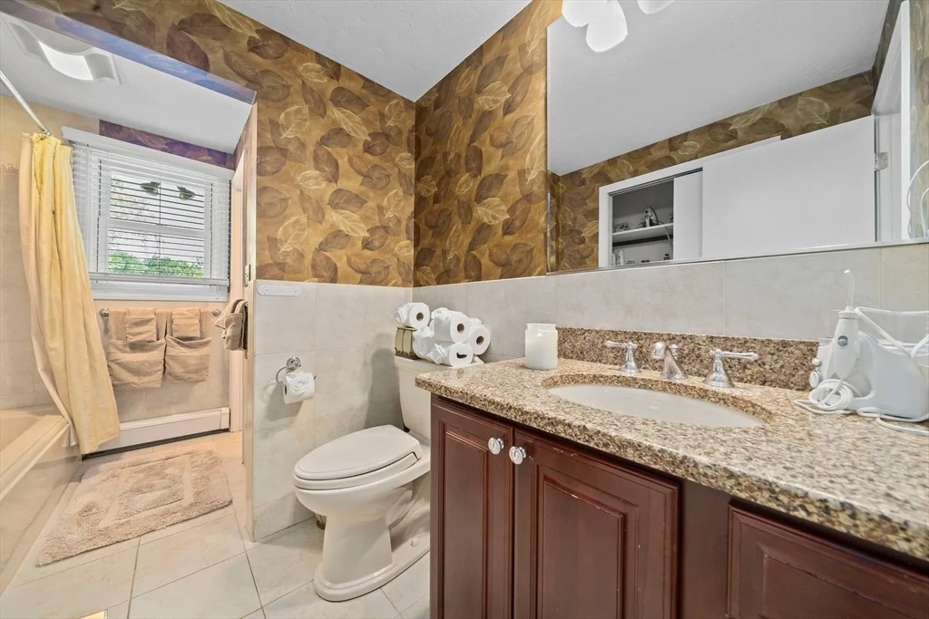 Photo of 36 Bittersweet Ln