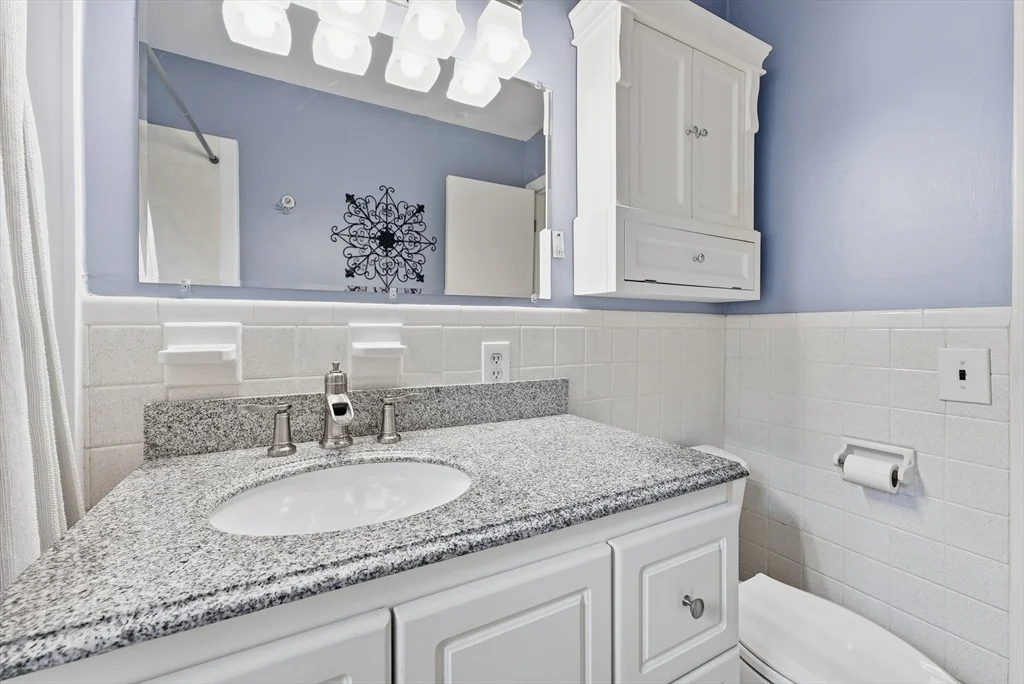 Photo of Unit D at 90 Colonial Circle