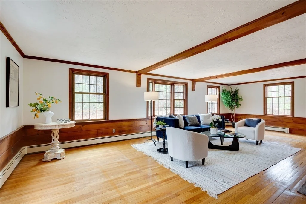 Photo of 134 Sandy Pond Rd