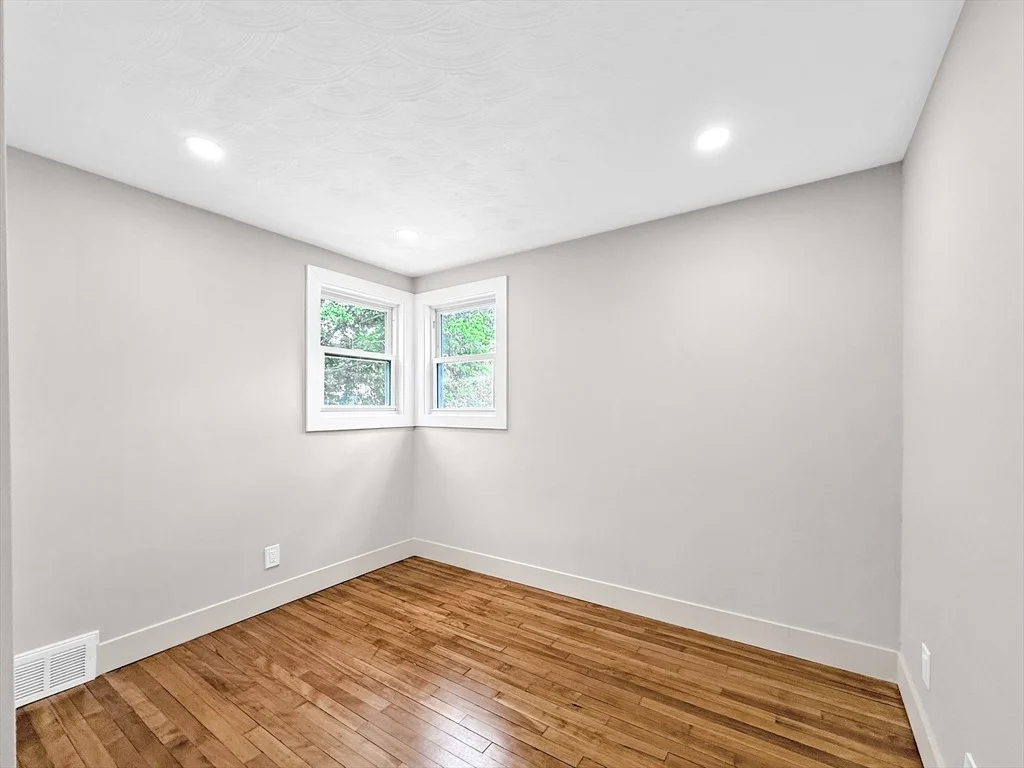 Photo of 6 Anthony Rd