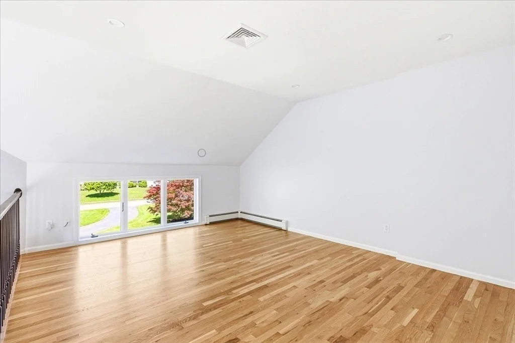 Photo of 139 Fairway Dr