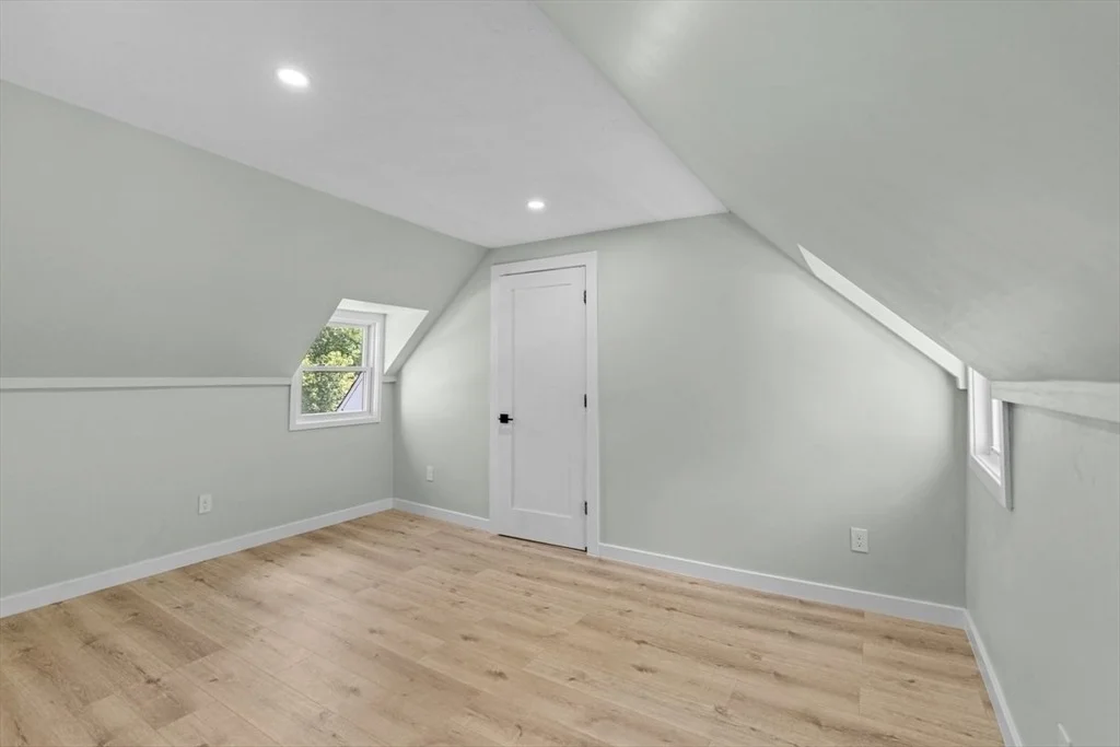 Photo of 711 Ware St
