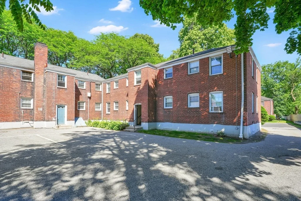 Photo of Unit 2A at 524 Cold Spring Ave