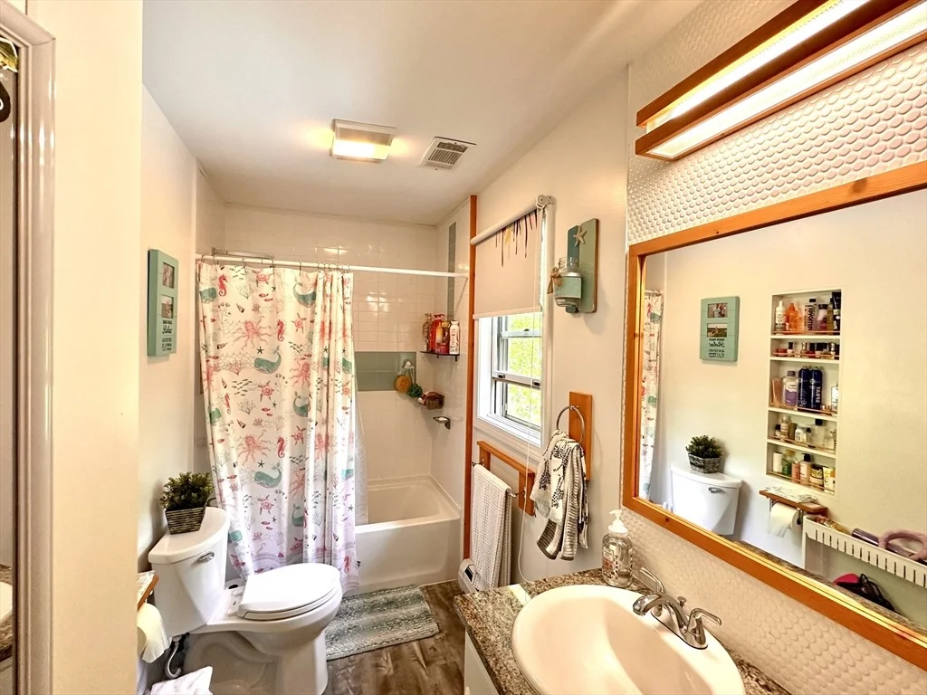 Photo of 14 Laurel Ridge Dr