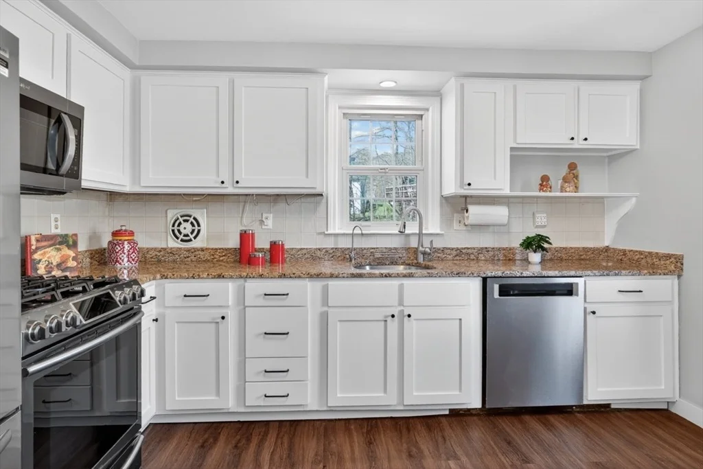 Photo of 125 Hemlock Dr