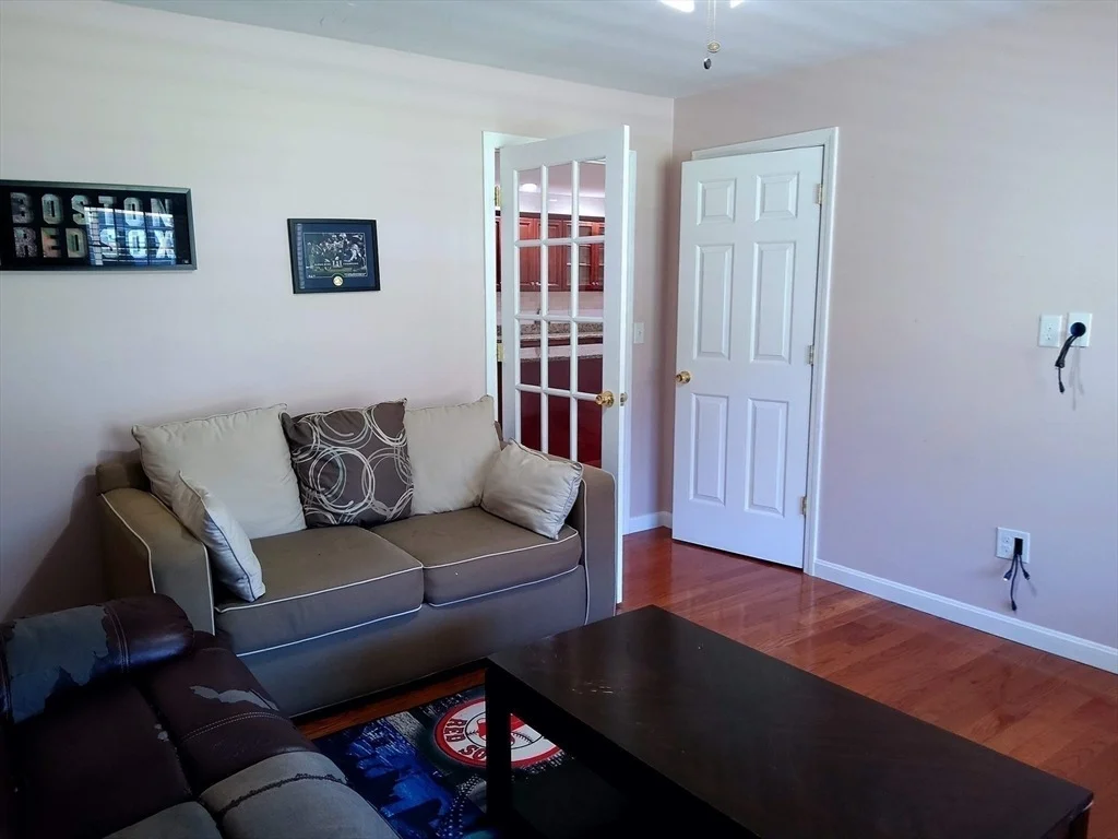 Photo of 71 Eagle Dr