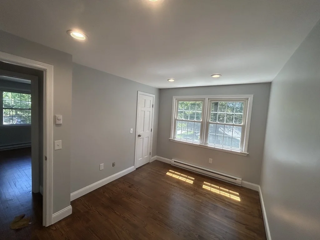 Photo of 9 Cricket Dr