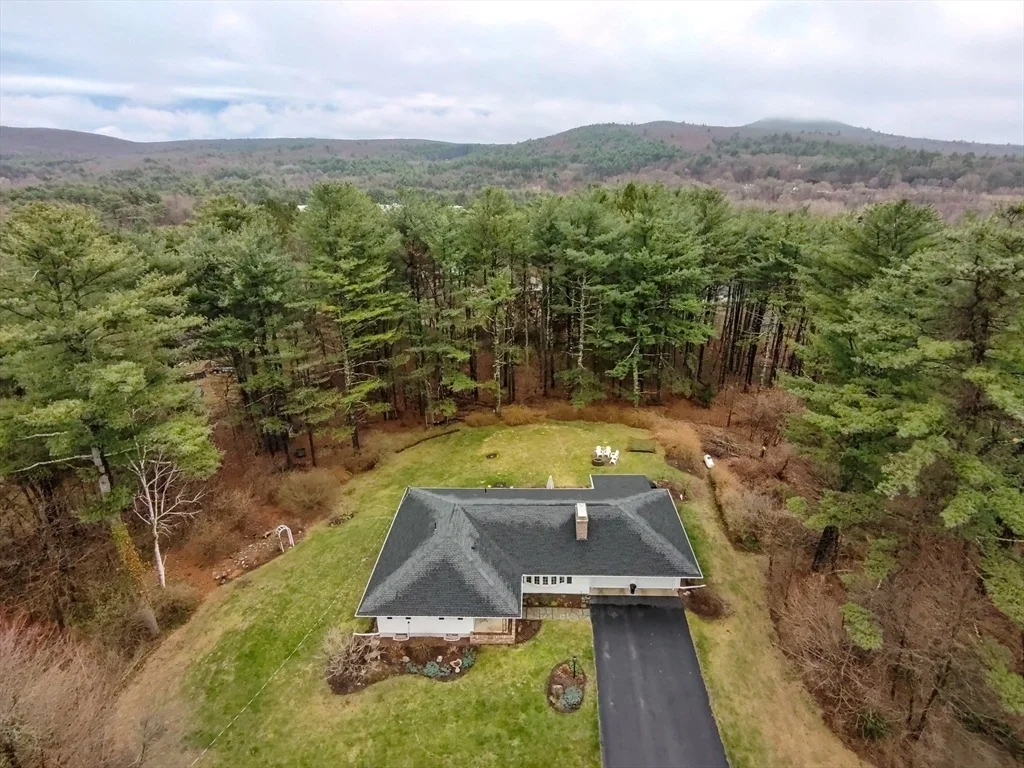 Photo of 25 Pinecrest Circle