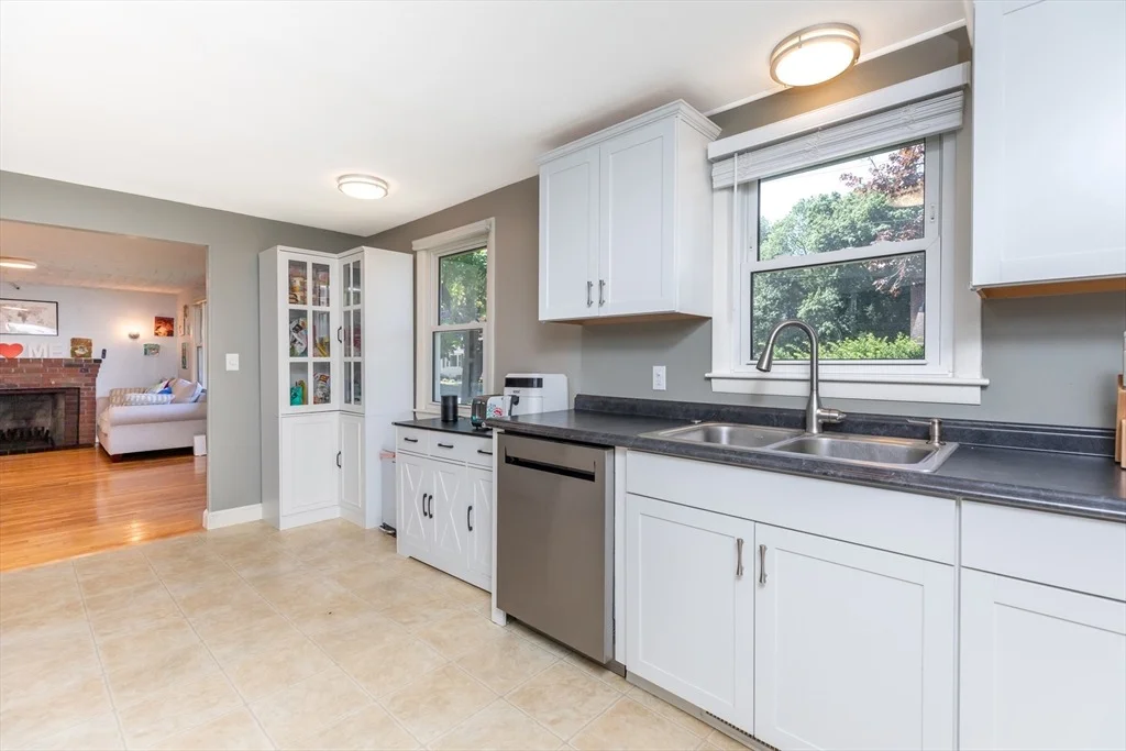 Photo of 65 Margaret Dr