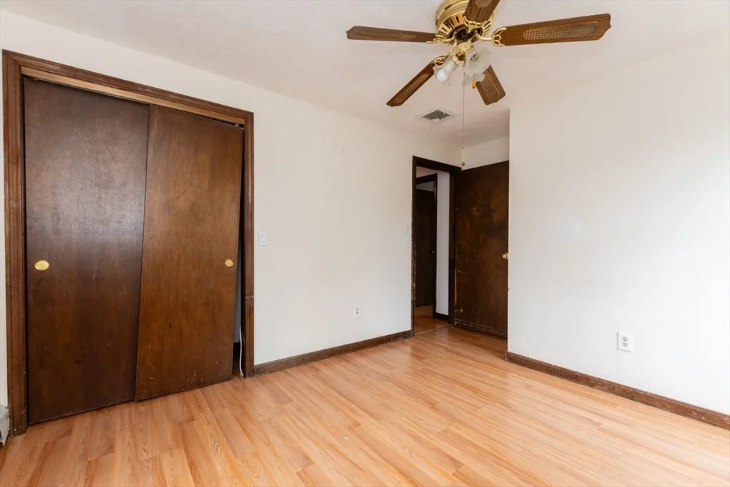 Photo of 49 Benton Circle