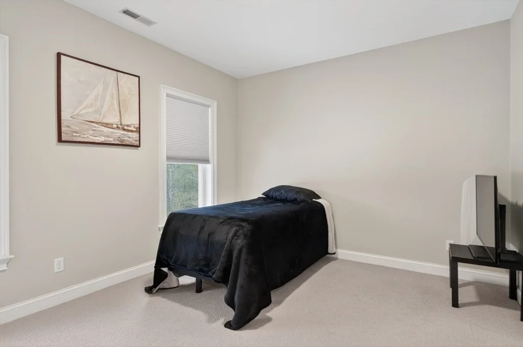 Photo of 139 Oak Tr