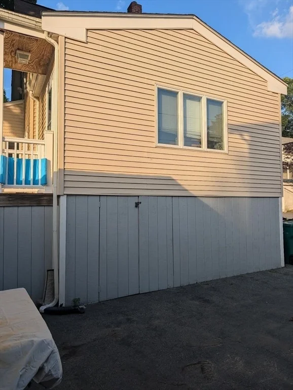 Photo of 18 Windsor Ave